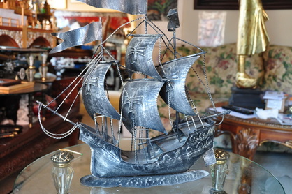 Metal sailing ship