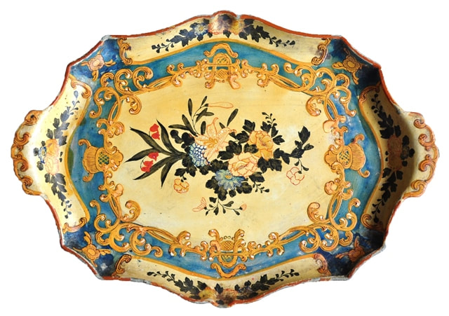 Early 20th century Japanese papier-mâché tray hand painted with floral artwork