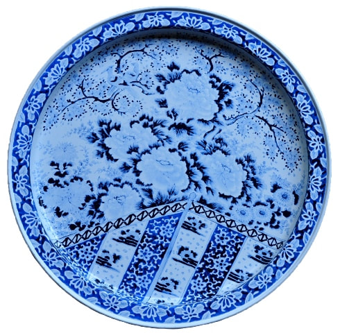Replica decorative disc with Ming Dynasty design
