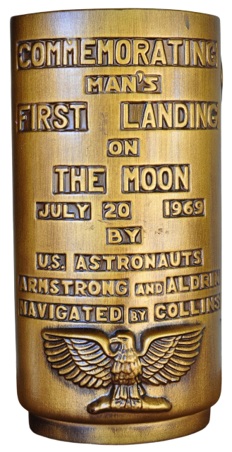 Haeger vase commemorating the 1969 moon landing by the Apollo 11 astronauts