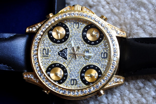Replica Jacob & Co five time zone diamond watch-gold