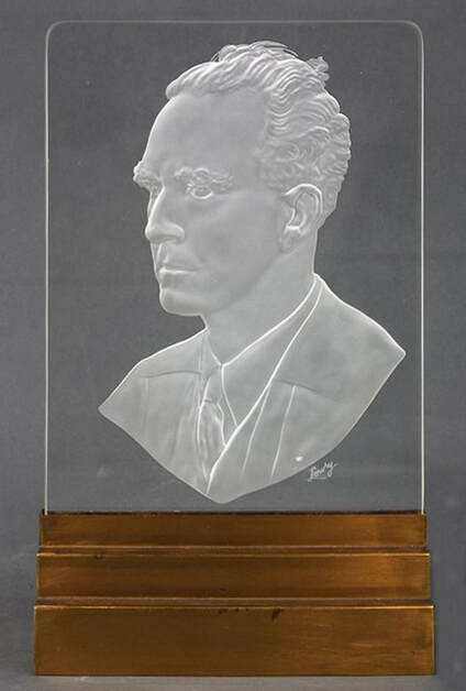 Sand blasted glass sculpture of a gentleman by Willis Gentry Lowry