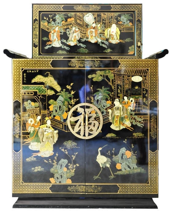 Chinese lacquer bar cabinet with beautiful paintings